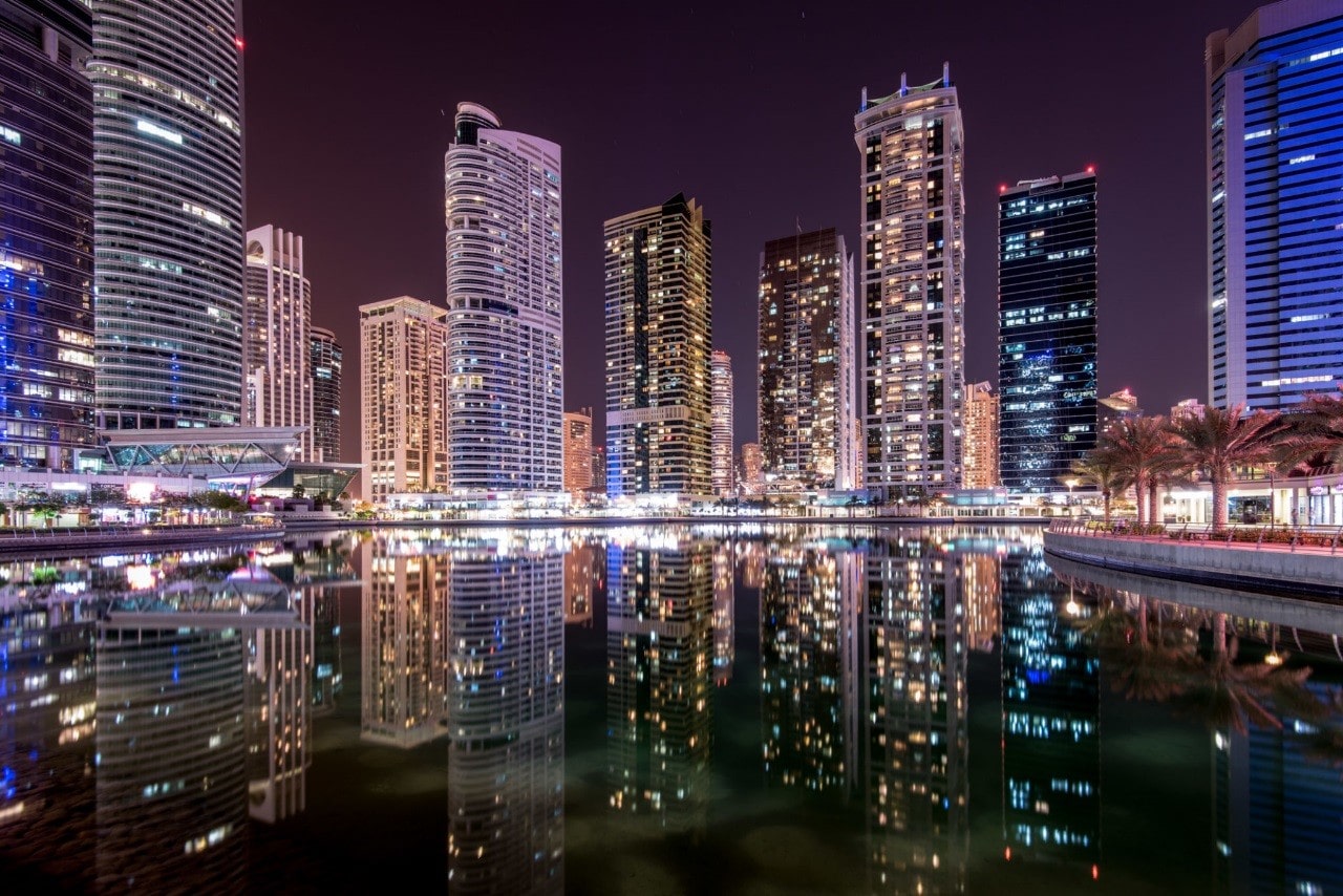 يقع مكتبنا في دبي، منطقة أبراج بحيرات جميرا (JLT)